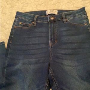 Size 9 Ardenes Long Skinny Dark Blue Jeans